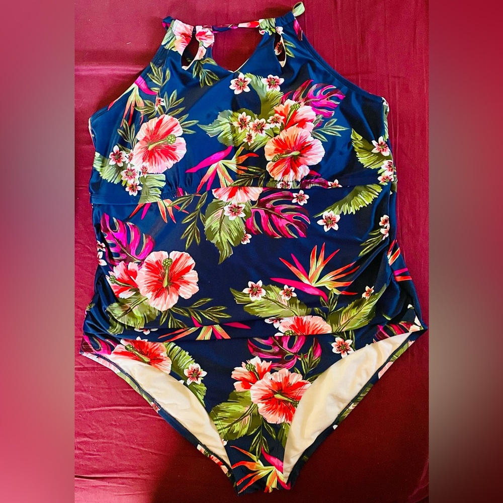 Kona Sol Navy VibrantFloral One piece Swimsuit Size 26 Tummy Flattering Rouching